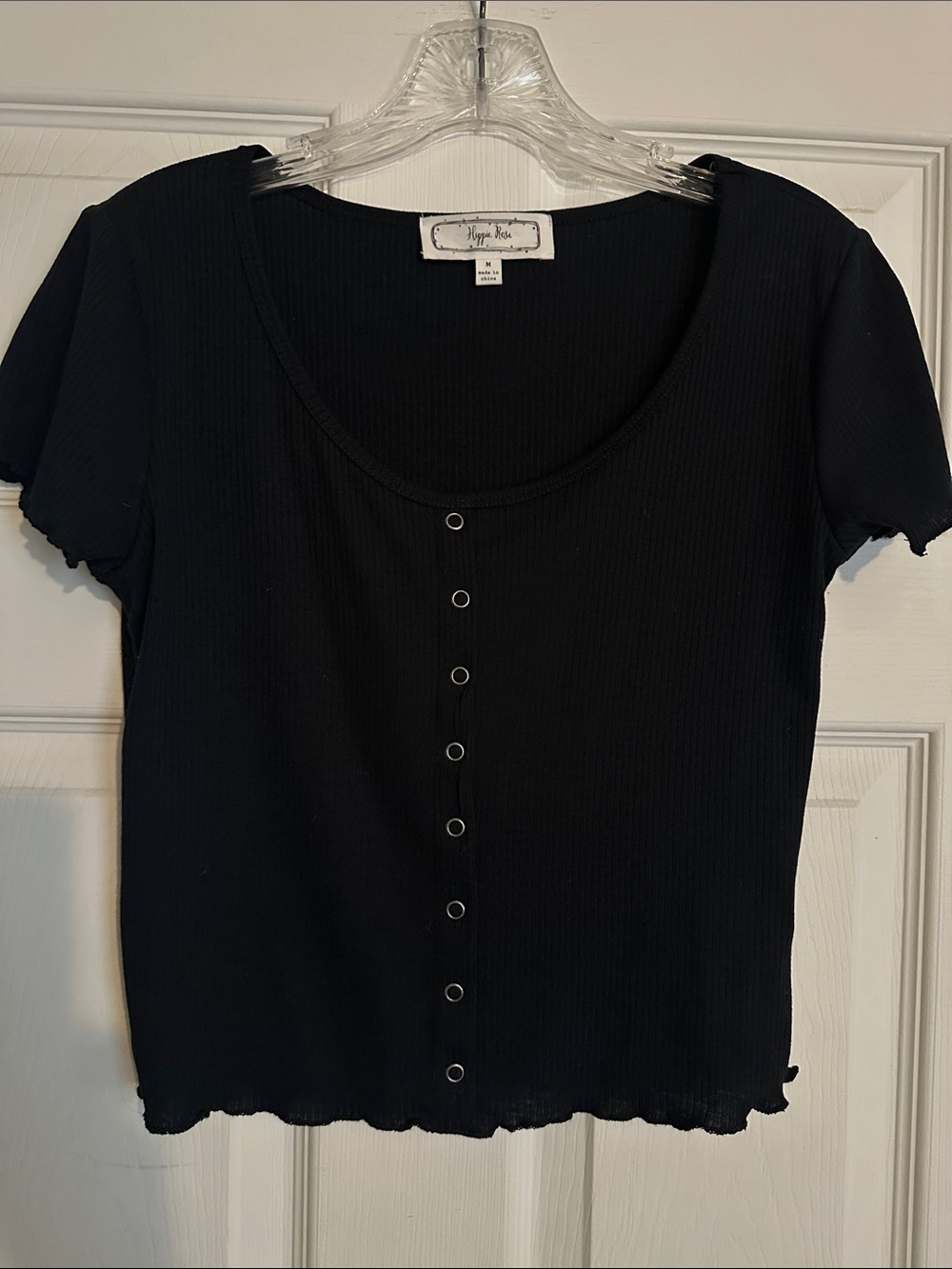 Cute Black Ribbed Snap-Front Crop Top